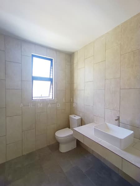 2-storey Terraced House for Rent in Bangi (Selangor) - Haslinda Ahmad Razali - Bathroom - PropertyGuru.com.my