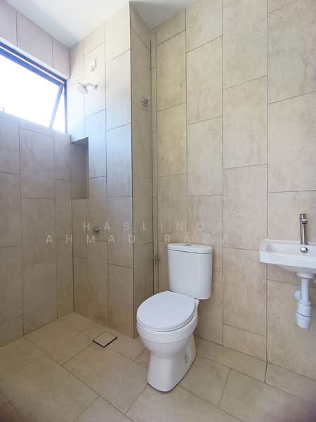 2-storey Terraced House for Rent in Bangi (Selangor) - Haslinda Ahmad Razali - Bathroom - PropertyGuru.com.my