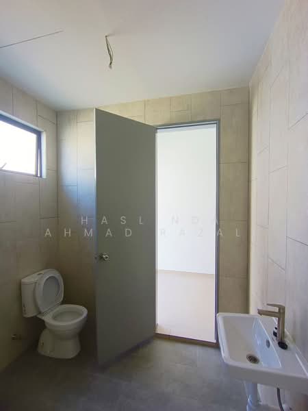 2-storey Terraced House for Rent in Bangi (Selangor) - Haslinda Ahmad Razali - Bathroom - PropertyGuru.com.my