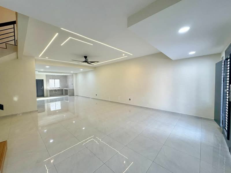 2-storey Terraced House for Sale in Taman Megah Ria (Masai) - Ck Leow - Living Room - PropertyGuru.com.my