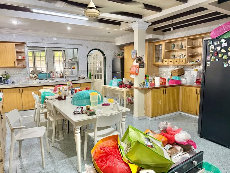 Bungalow for Sale in SS19 (Subang Jaya) - Nahathir Shahabudin - Kitchen - PropertyGuru.com.my