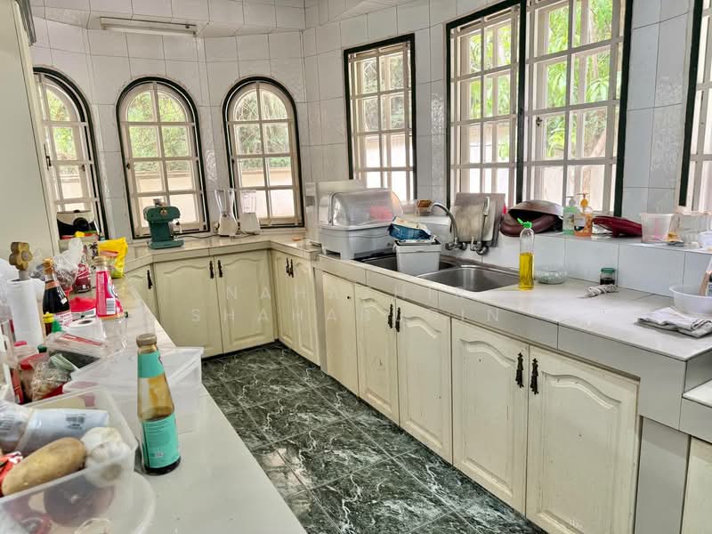 Bungalow for Sale in SS19 (Subang Jaya) - Nahathir Shahabudin - Kitchen - PropertyGuru.com.my