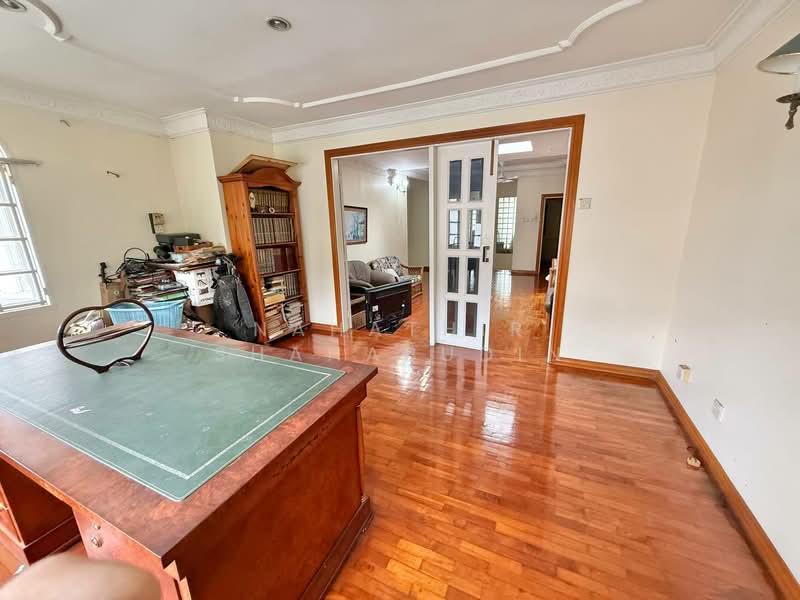 Bungalow for Sale in SS19 (Subang Jaya) - Nahathir Shahabudin - Study - PropertyGuru.com.my