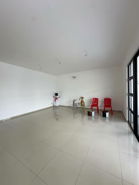 Cluster House for Sale in Iskandar Puteri (Nusajaya) (Johor) - Guang Jun Loh - Living Room - PropertyGuru.com.my