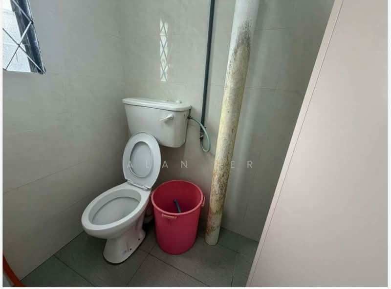 Flat for Sale at Taman Cempaka - Alan Ler - Bathroom - PropertyGuru.com.my