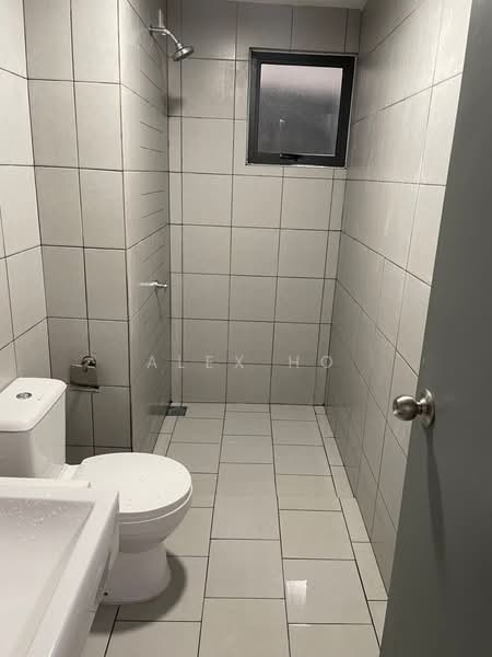 E'Island Lake Haven untuk Untuk Disewa - RM 1,500 /bulan, Apr 2026 - Bathroom - PropertyGuru.com.my