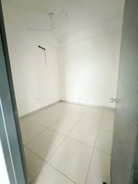 Service Residence for Sale at D'carlton (Residensi Seri Mega) - Alan Ler - Interior - PropertyGuru.com.my