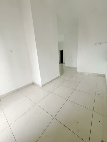 Service Residence for Sale at D'carlton (Residensi Seri Mega) - Alan Ler - Interior - PropertyGuru.com.my