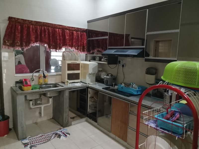 2-storey Terraced House for Sale in Seremban (Negeri Sembilan) - Shane Tan - Kitchen - PropertyGuru.com.my