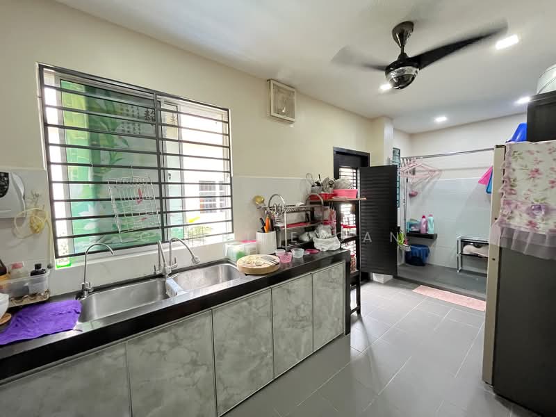 Bandar Puteri Klang untuk Untuk Dijual - RM 850,000, Mac 2026 - Kitchen - PropertyGuru.com.my