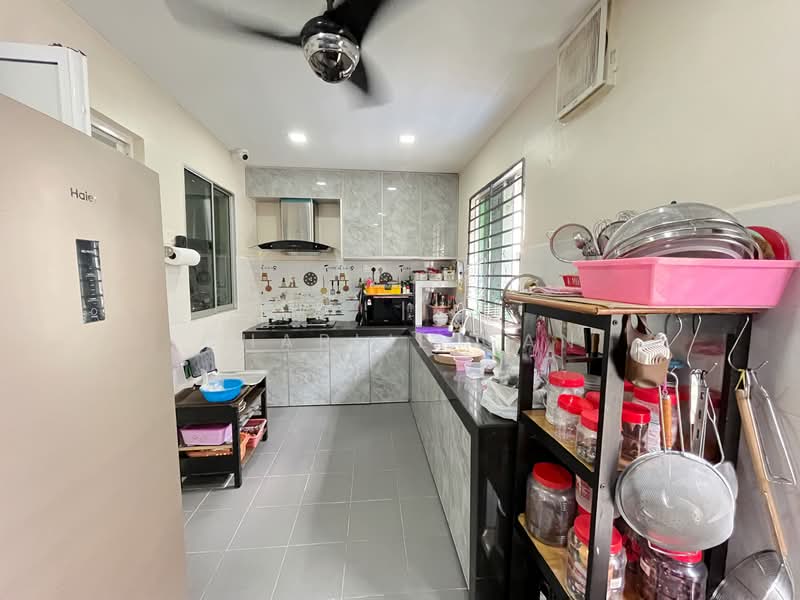 Bandar Puteri Klang untuk Untuk Dijual - RM 850,000, Mac 2026 - Kitchen - PropertyGuru.com.my