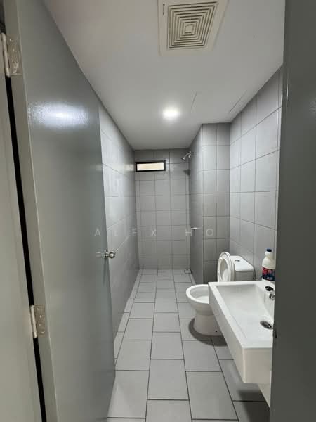 Service Residence for Rent at E Island Lake Haven - Alex Ho - Bathroom - PropertyGuru.com.my