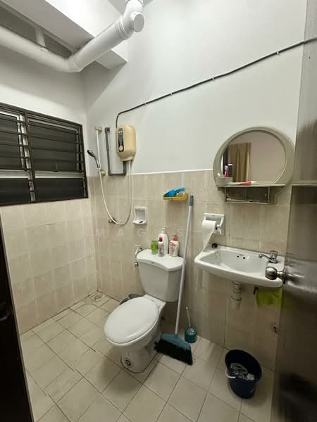Vista Indah Putra untuk Untuk Dijual - RM 250,000, Mac 2026 - Bathroom - PropertyGuru.com.my