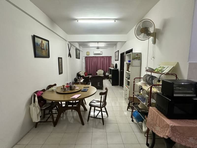Vista Indah Putra untuk Untuk Dijual - RM 250,000, Mac 2026 - Living Room - PropertyGuru.com.my