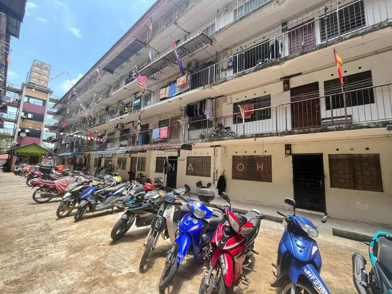 Semi-Detached House for Sale in Johor Bahru (Johor) - Vinna Loh - Exterior - PropertyGuru.com.my