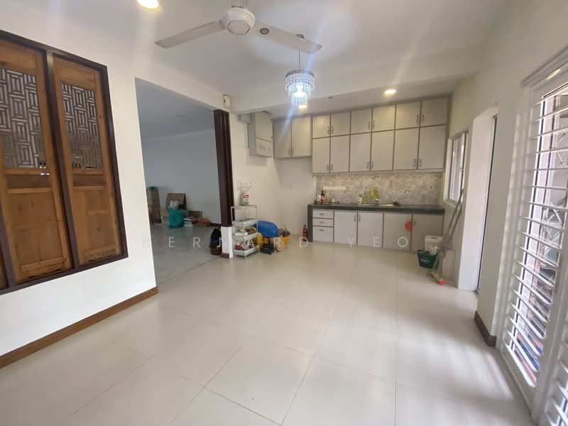 Seksyen 17 untuk Untuk Dijual - RM 2,350,000, Mac 2026 - Kitchen - PropertyGuru.com.my