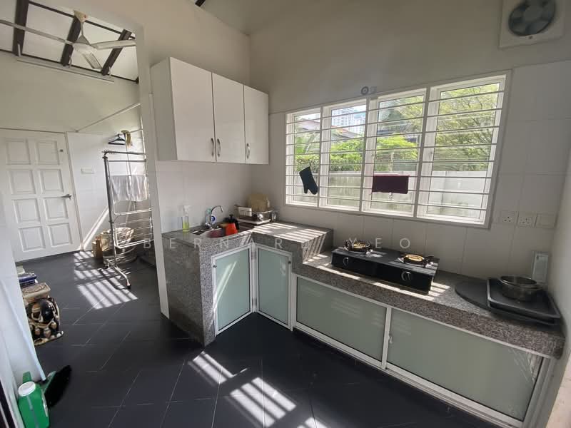 Seksyen 17 untuk Untuk Dijual - RM 2,350,000, Mac 2026 - Kitchen - PropertyGuru.com.my