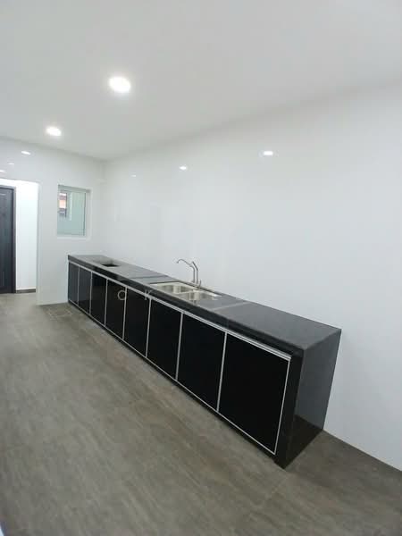 1-storey Terraced House for Sale in Taman Puteri Wangsa (Ulu Tiram) - Ck Leow - Kitchen - PropertyGuru.com.my