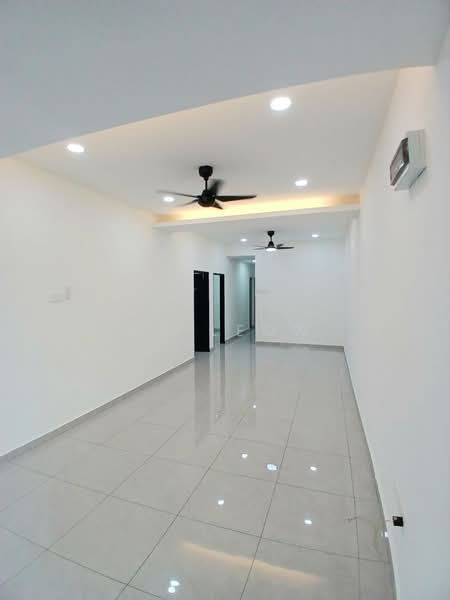 1-storey Terraced House for Sale in Taman Puteri Wangsa (Ulu Tiram) - Ck Leow - Living Room - PropertyGuru.com.my