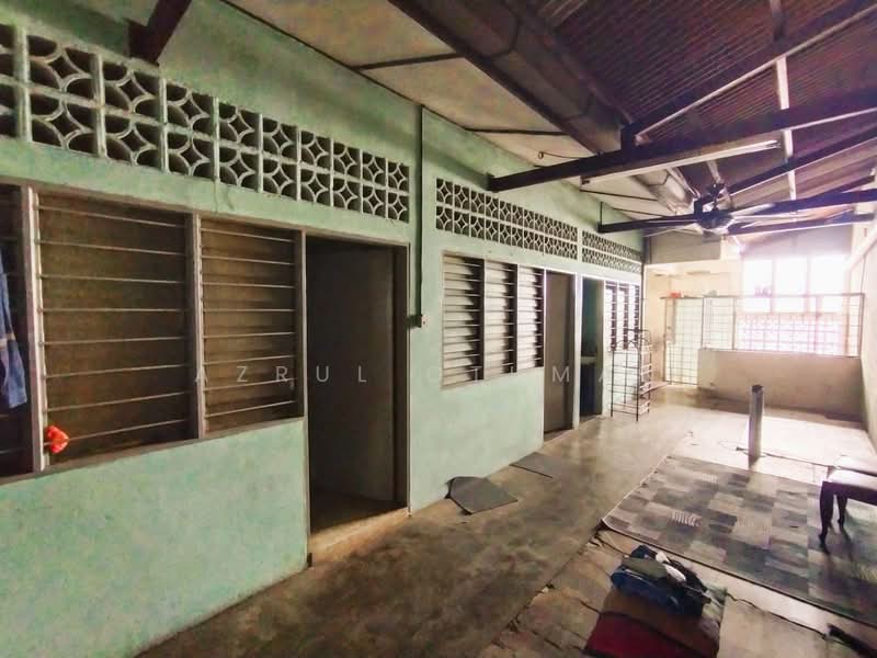 Shop for Sale in Lukut (Negeri Sembilan) - Azrul Othman - Interior - PropertyGuru.com.my
