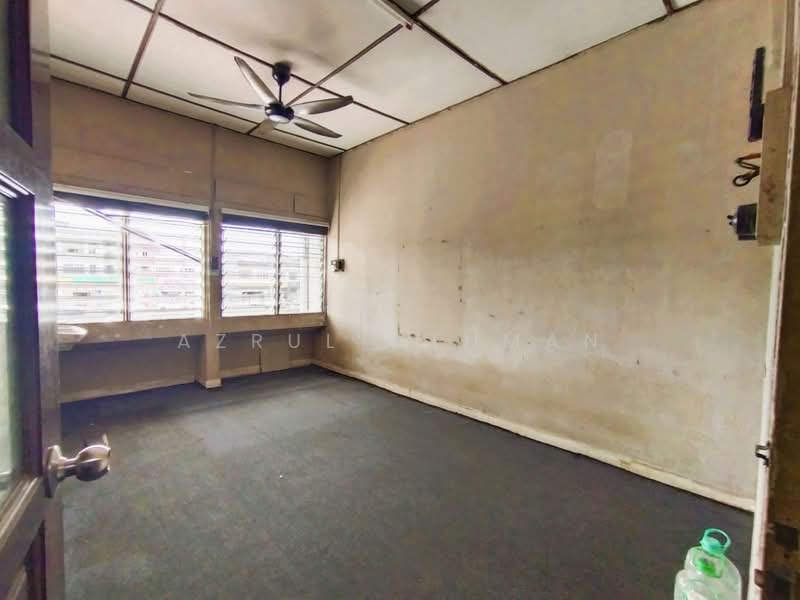 Shop for Sale in Lukut (Negeri Sembilan) - Azrul Othman - Interior - PropertyGuru.com.my