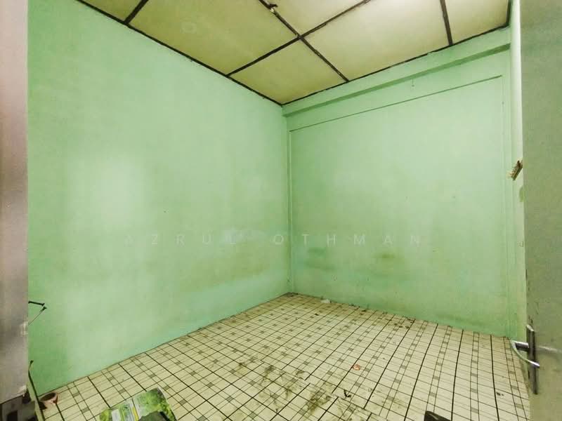 Shop for Sale in Lukut (Negeri Sembilan) - Azrul Othman - Interior - PropertyGuru.com.my