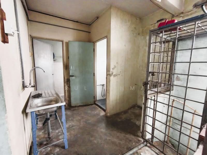 Shop for Sale in Lukut (Negeri Sembilan) - Azrul Othman - Interior - PropertyGuru.com.my