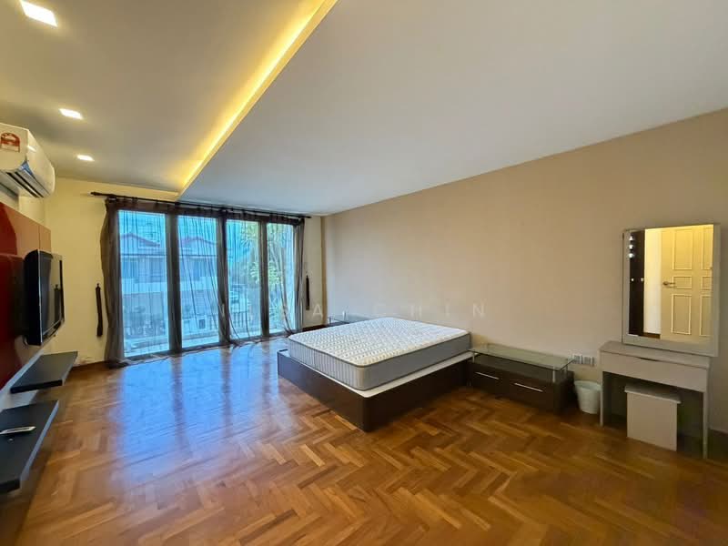 Semi-Detached House for Rent in Taman Redang (Johor Bahru) - Ilsa Chin - Bedroom - PropertyGuru.com.my