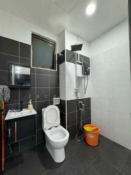 2-storey Terraced House for Sale in Bandar Tiram (Ulu Tiram) - Zack Chow - Bathroom - PropertyGuru.com.my