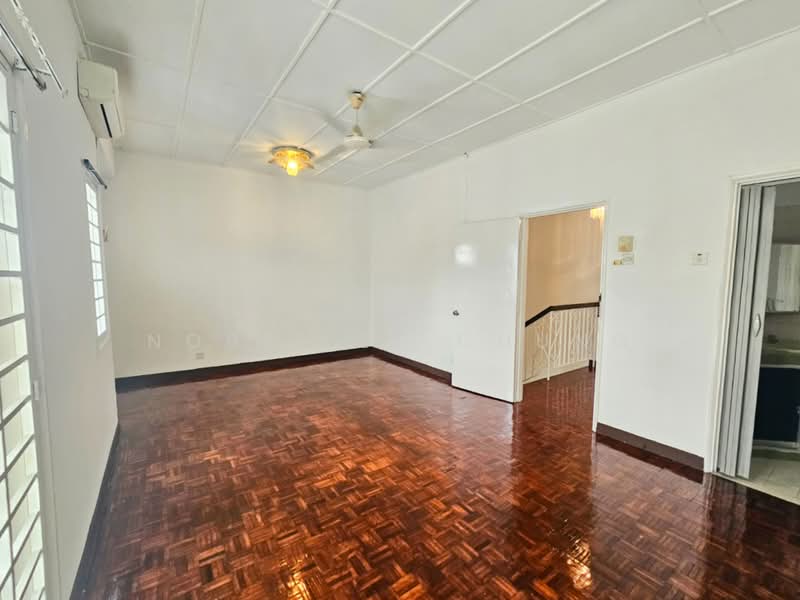 Rumah Teres 2 Tingkat untuk Dijual di Usj 9 (Subang Jaya) - Nobeille Chung - Living Room - PropertyGuru.com.my