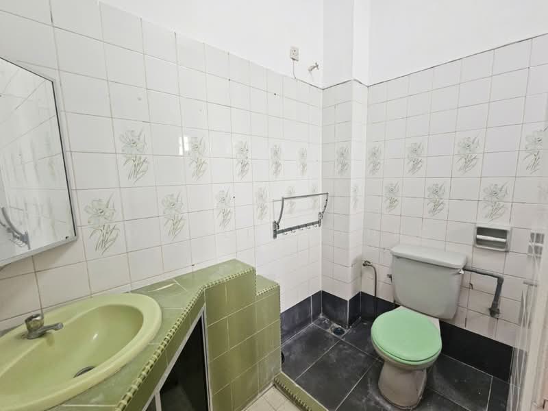 Rumah Teres 2 Tingkat untuk Dijual di Usj 9 (Subang Jaya) - Nobeille Chung - Bathroom - PropertyGuru.com.my