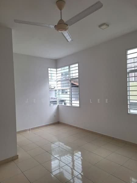 Rumah Berkembar untuk Dijual di Taman Setia Impian (Kajang) - Jesslyn Lee - Interior - PropertyGuru.com.my