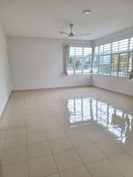 Rumah Berkembar untuk Dijual di Taman Setia Impian (Kajang) - Jesslyn Lee - Living Room - PropertyGuru.com.my