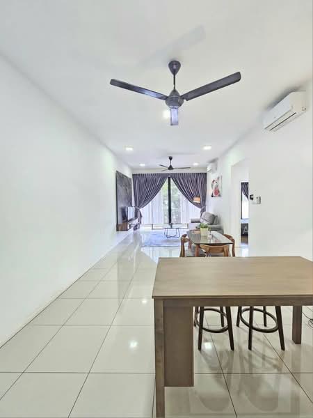The WaterEdge (Pinggiran Air) untuk Untuk Disewa - RM 3,000 /bulan, Mac 2026 - Living Room - PropertyGuru.com.my