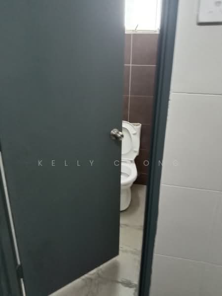 Pusat Perdagangan Seri Kembangan untuk Untuk Disewa - RM 1,600 /bulan, Mac 2026 - Bathroom - PropertyGuru.com.my