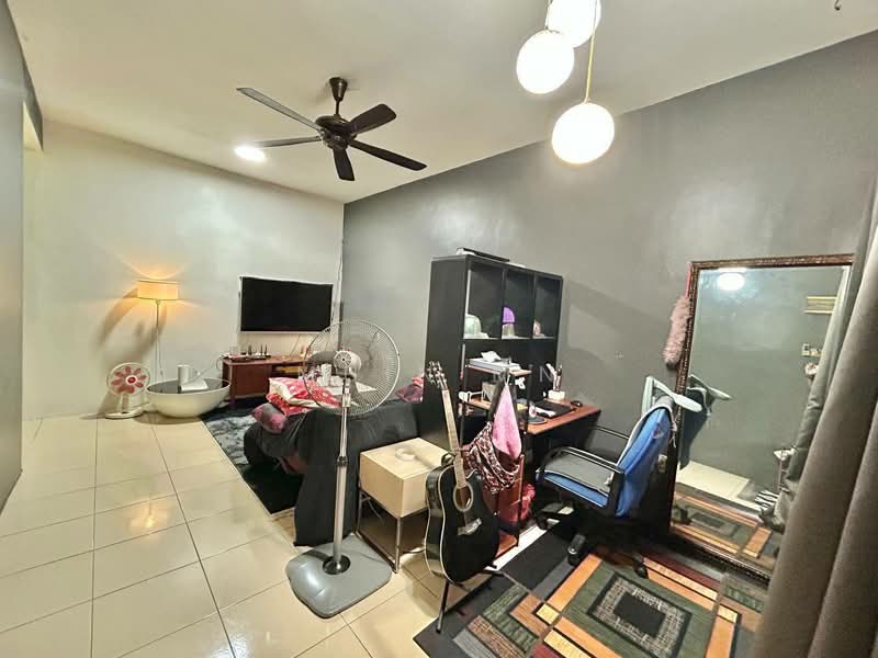 1-storey Terraced House for Sale in Meru (Klang) - Muin Mn - Living Room - PropertyGuru.com.my