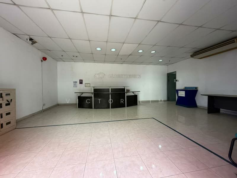 Detached Factory for Sale in Sungai Way Free Indsutrial Zone (Petaling Jaya) - Victor Lim - Entrance - PropertyGuru.com.my