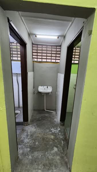 Shop / Office for Rent in Taman Puteri Wangsa (Ulu Tiram) - Yi En Puah - Bathroom - PropertyGuru.com.my