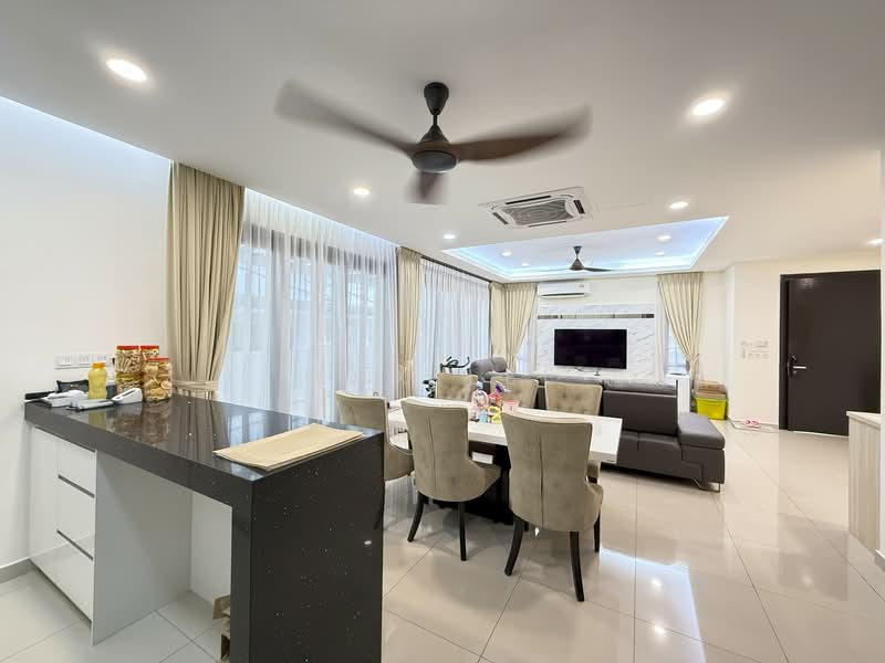 Cluster House for Sale in Jade Hills (Kajang) - Max Lee - Living Room - PropertyGuru.com.my