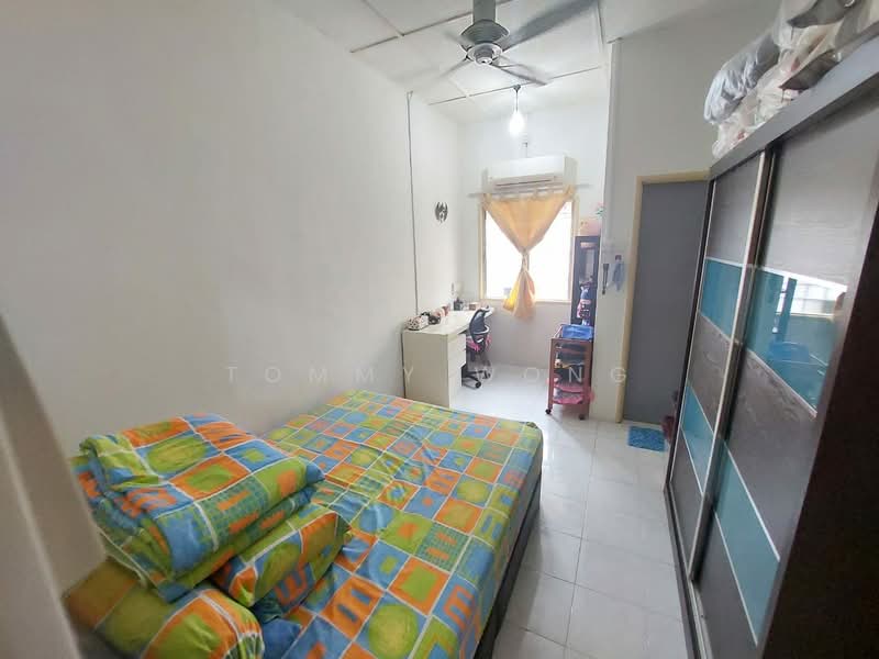 2-storey Terraced House for Sale in Bandar Sungai Long (Selangor) - Tommy Wong - Bedroom - PropertyGuru.com.my