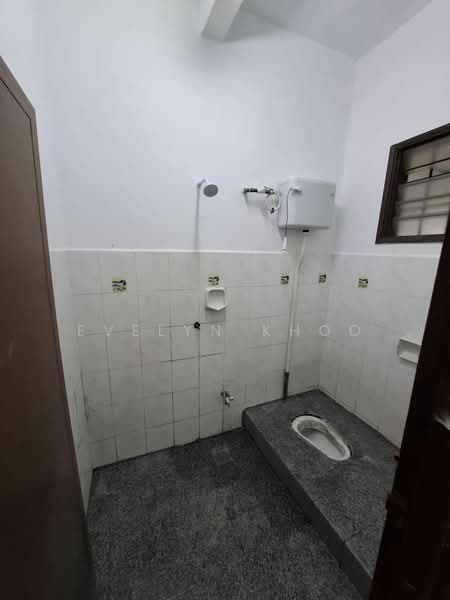 Taman Kesumba bukit sentosa untuk Untuk Dijual - RM 330,000, Mac 2026 - Bathroom - PropertyGuru.com.my