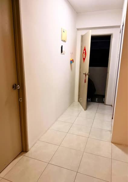 Apartment for Sale at Taman Bukit Erskine - Clifton Chee - Corridor - PropertyGuru.com.my