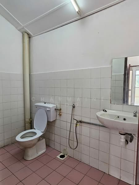 Section 8, Bandar Mahkota Cheras untuk Untuk Disewa - RM 1,500 /bulan, Mac 2026 - Bathroom - PropertyGuru.com.my