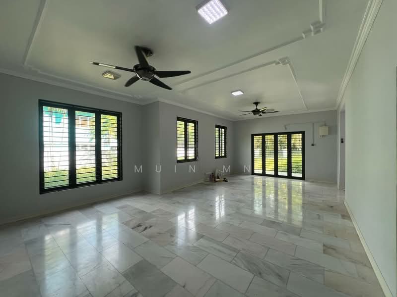 Bandar Bukit Beruntung untuk Untuk Dijual - RM 670,000, Mac 2026 - Living Room - PropertyGuru.com.my