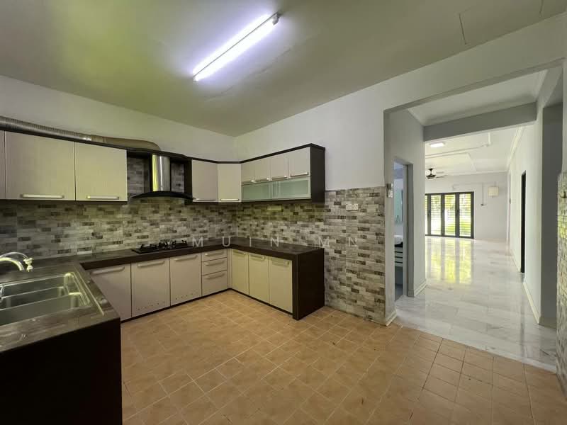 Bandar Bukit Beruntung untuk Untuk Dijual - RM 670,000, Mac 2026 - Kitchen - PropertyGuru.com.my