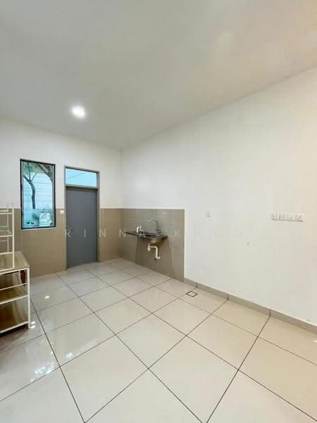 Rumah Berkembar untuk Dijual di Desa Petaling (Kuala Lumpur) - Rinna Khoo - Kitchen - PropertyGuru.com.my