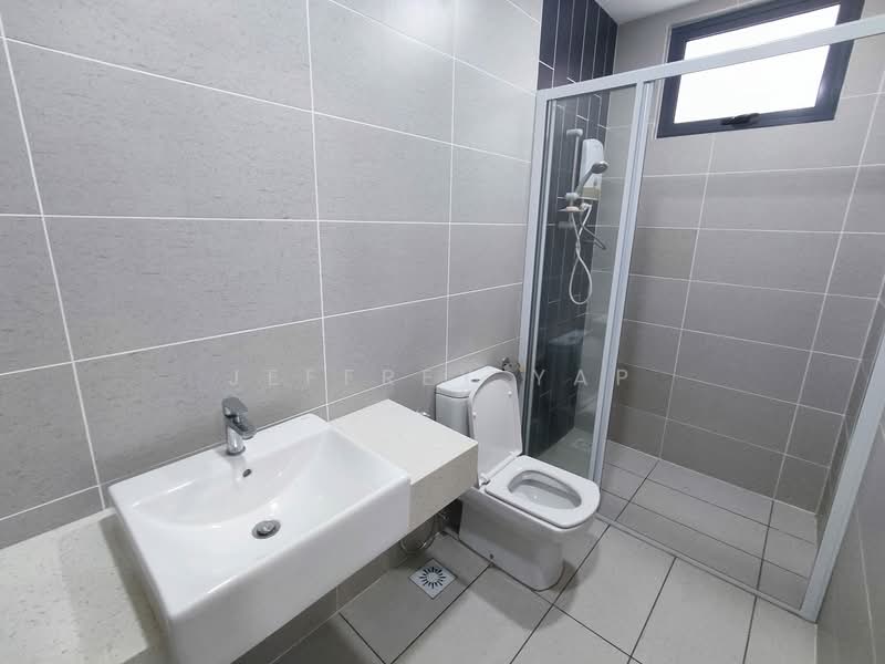 Service Residence for Rent at The Cruise Residence - Jeffrey Yap - Bathroom - PropertyGuru.com.my