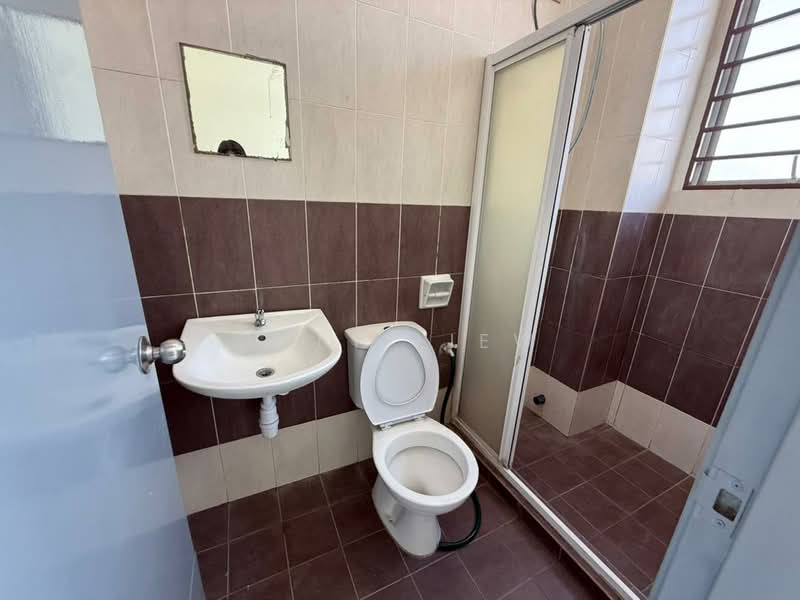 2-storey Terraced House for Rent in Bandar Sungai Long (Selangor) - Joly Liew - Bathroom - PropertyGuru.com.my