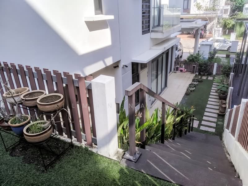 Semi-Detached House for Sale in Seri Kembangan (Selangor) - Ilman Nahri - Exterior - PropertyGuru.com.my