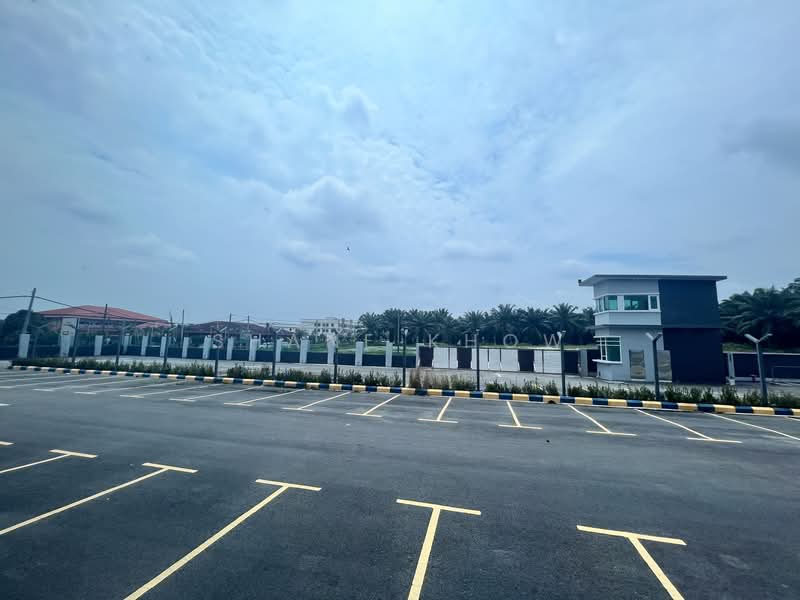 Commercial Bungalow for Sale in Taman Kerayong Jaya (Triang) - Shane Khow - Exterior - PropertyGuru.com.my